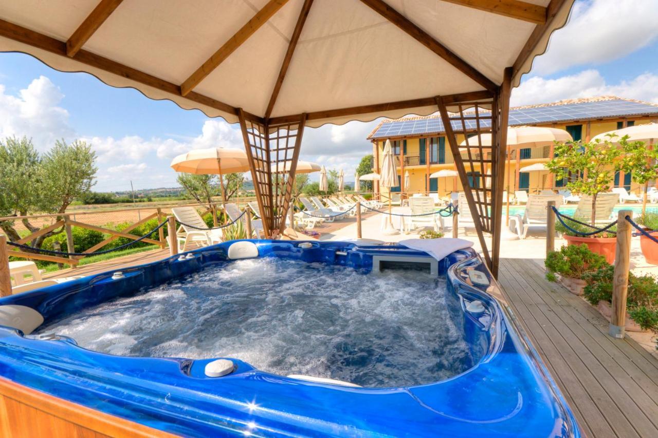 Casale Del Conero Aparthotel Porto Recanati Luaran gambar